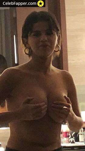 selena gomez fap tits boobs breast pelada Photo